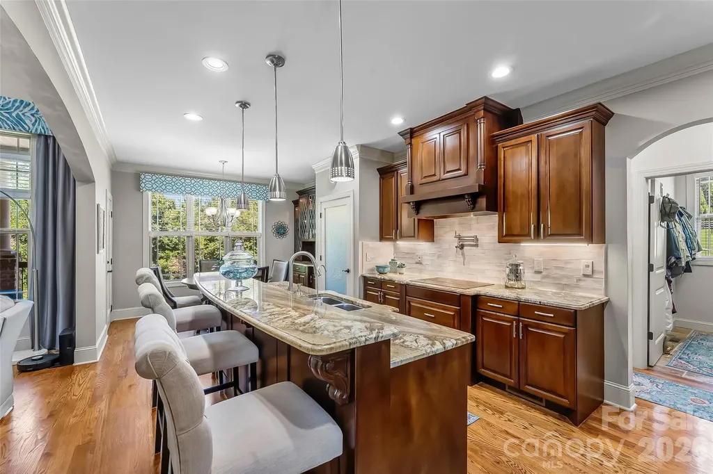 5895 Bakers Point Hickory NC 28602