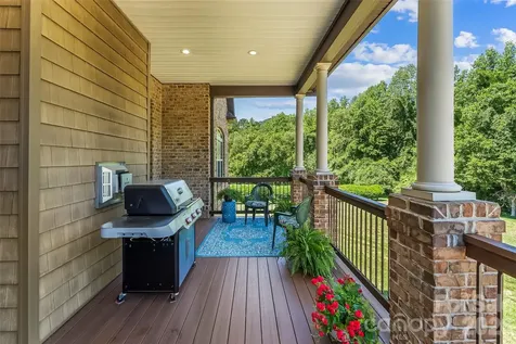 5895 Bakers Point Hickory NC 28602