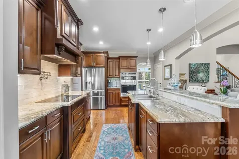 5895 Bakers Point Hickory NC 28602