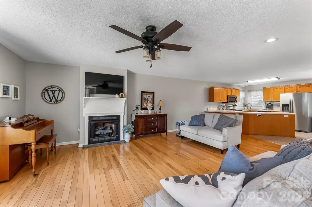 3955 Northernmistic Drive Maiden NC 28650