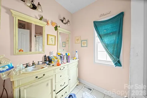 546 Hopewell Road Blacksburg SC 29702