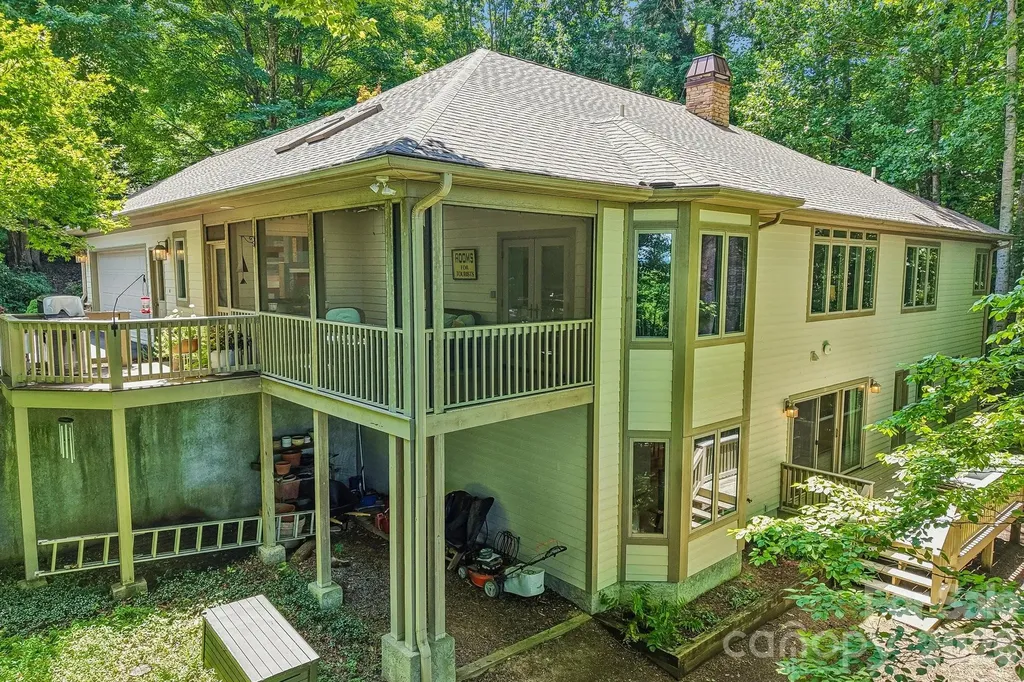 24 Turkey Roost Court Flat Rock NC 28739