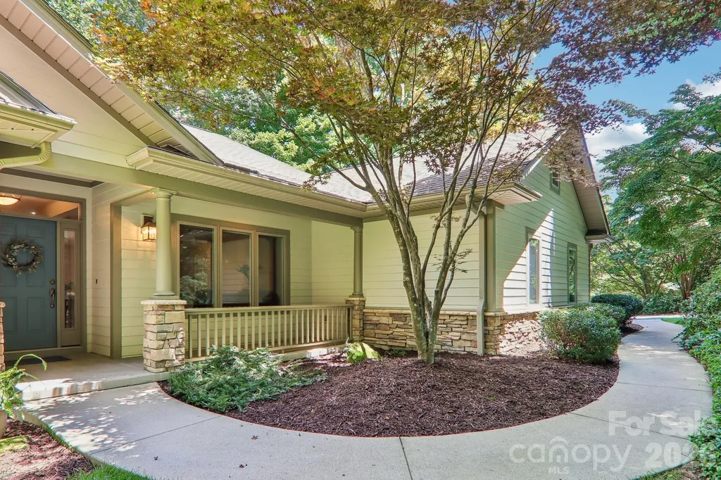 24 Turkey Roost Court Flat Rock NC 28739