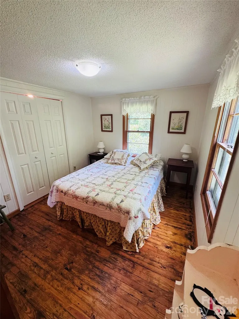 6835 Nc 183 Highway Newland NC 28657