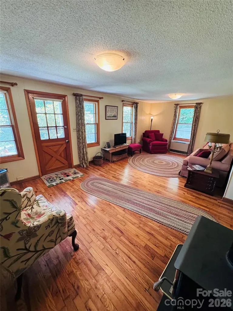 6835 Nc 183 Highway Newland NC 28657