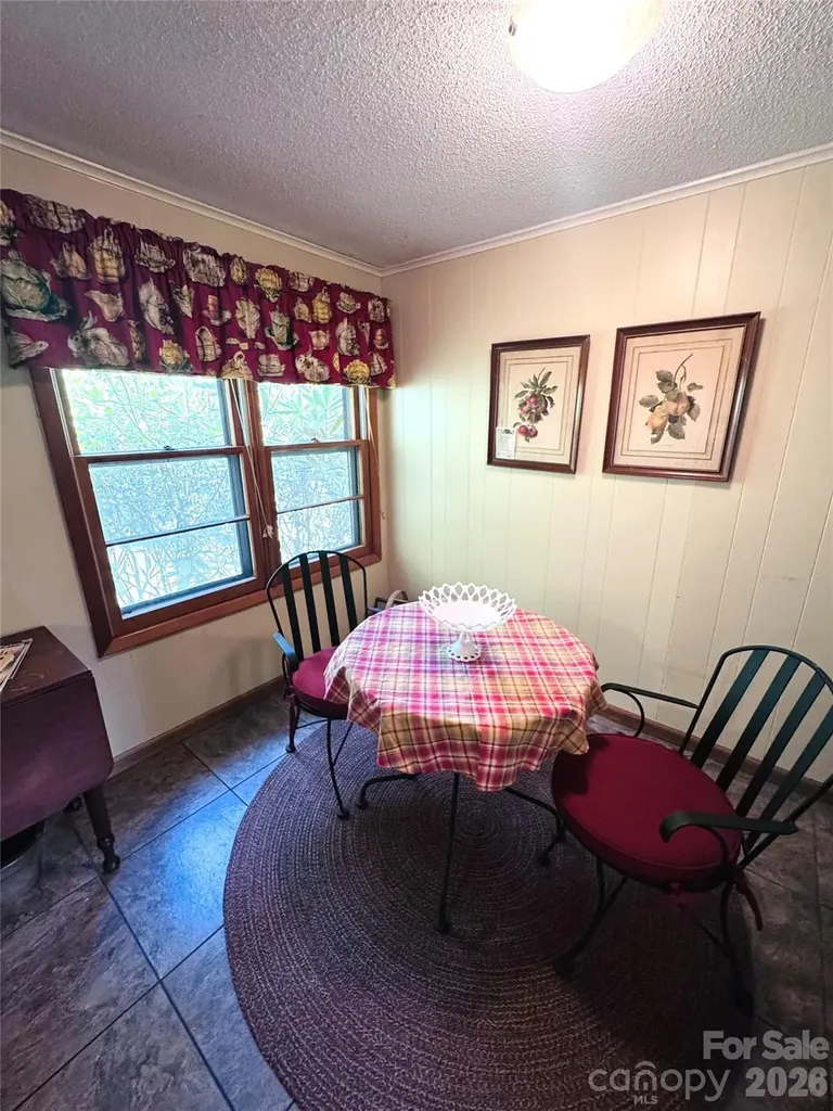 6835 Nc 183 Highway Newland NC 28657