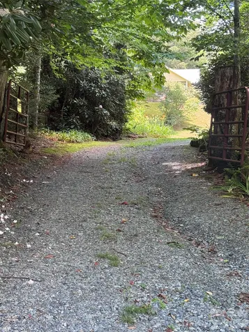 6835 Nc 183 Highway Newland NC 28657