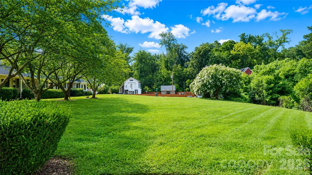 1224 Green Oaks Lane Charlotte NC 28205