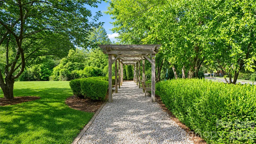 1224 Green Oaks Lane Charlotte NC 28205