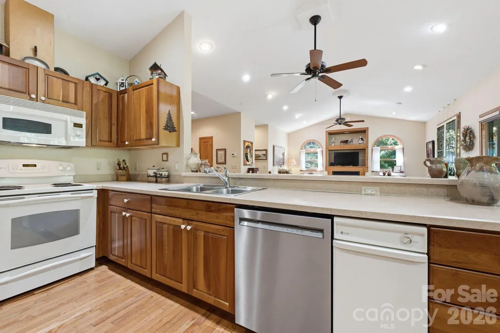 121 Forest Run Rd Forest Run Road Whittier NC 28789