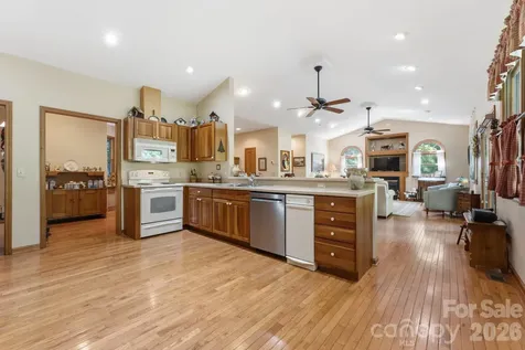 121 Forest Run Rd Forest Run Road Whittier NC 28789