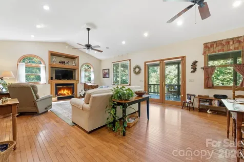 121 Forest Run Rd Forest Run Road Whittier NC 28789