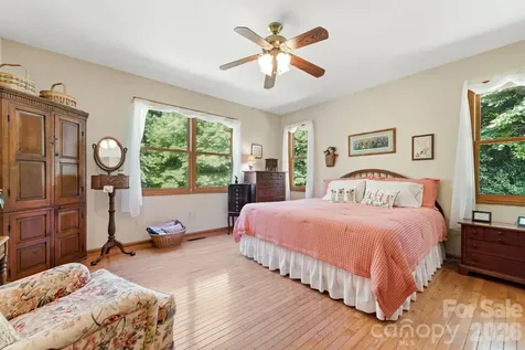 121 Forest Run Rd Forest Run Road Whittier NC 28789