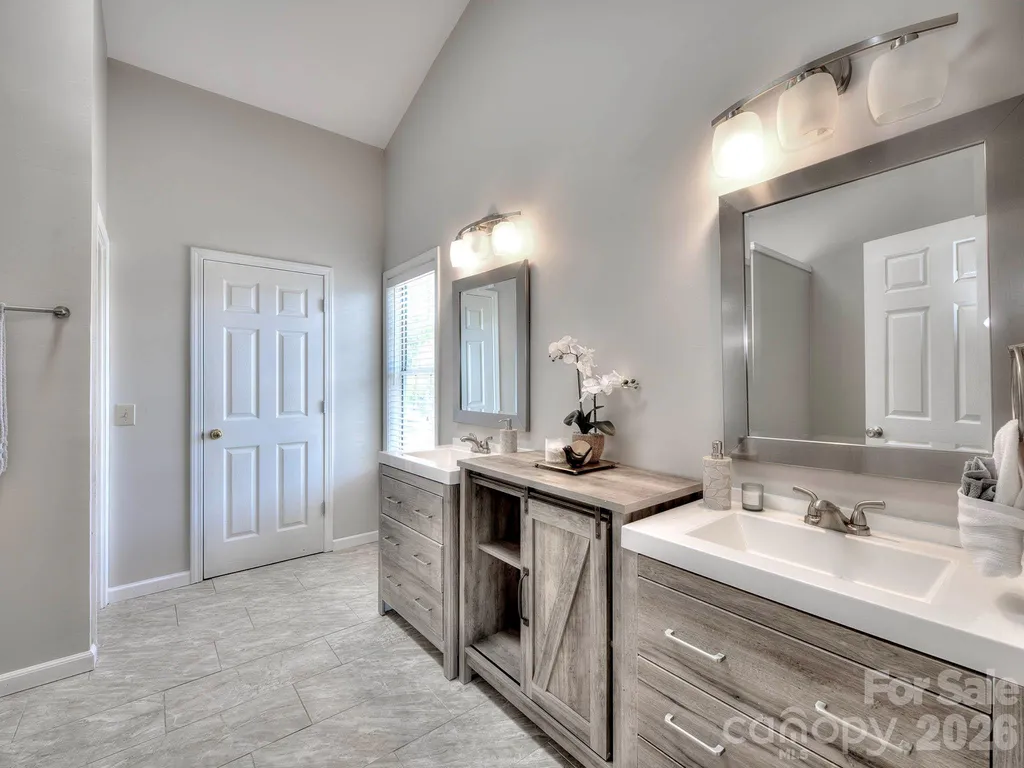11206 Longhedge Lane Charlotte NC 28273