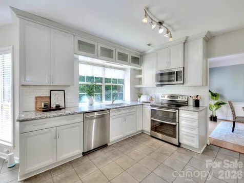 11206 Longhedge Lane Charlotte NC 28273
