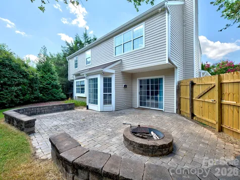 11206 Longhedge Lane Charlotte NC 28273
