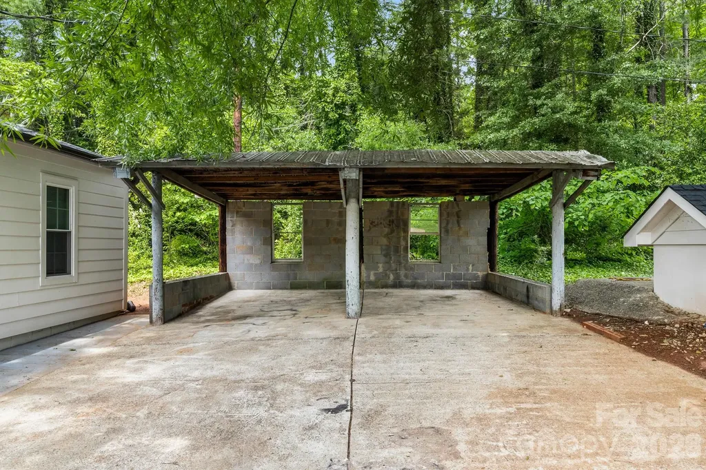 2376 S Us 321 Highway Newton NC 28658