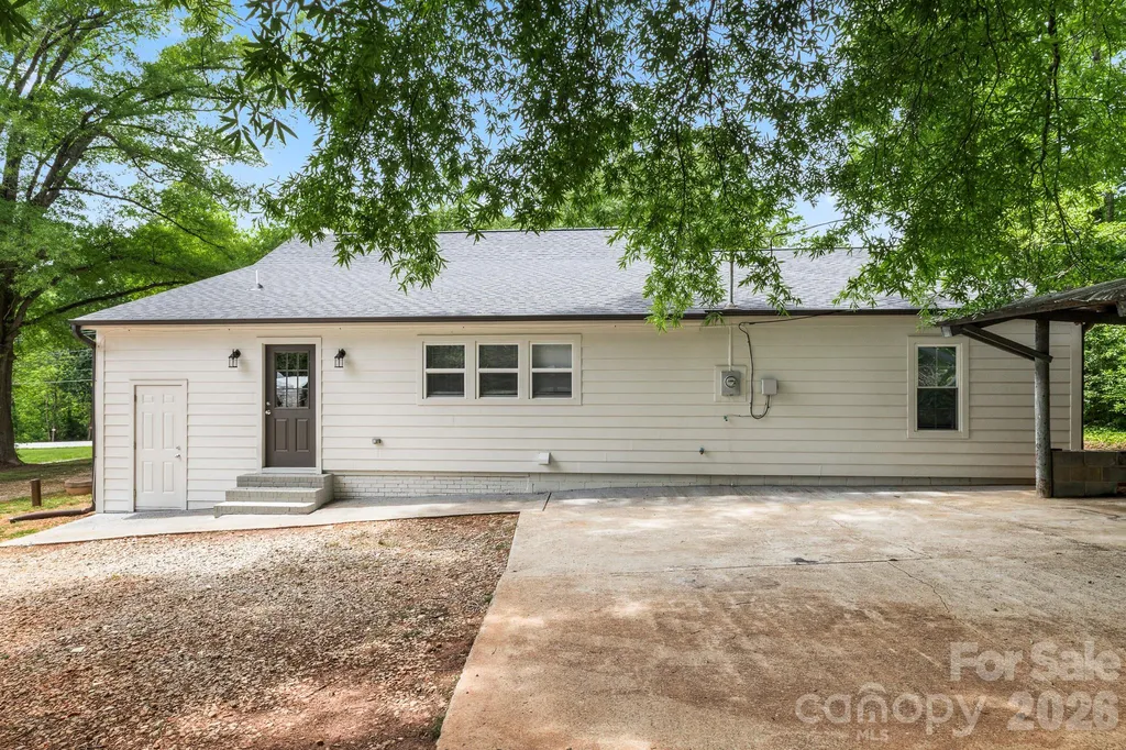 2376 S Us 321 Highway Newton NC 28658