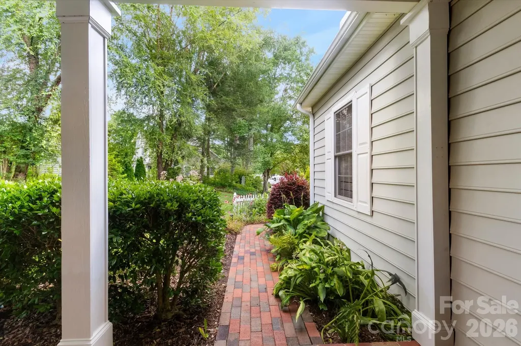36 Sheffield Place Brevard NC 28712