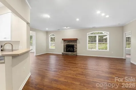 36 Sheffield Place Brevard NC 28712