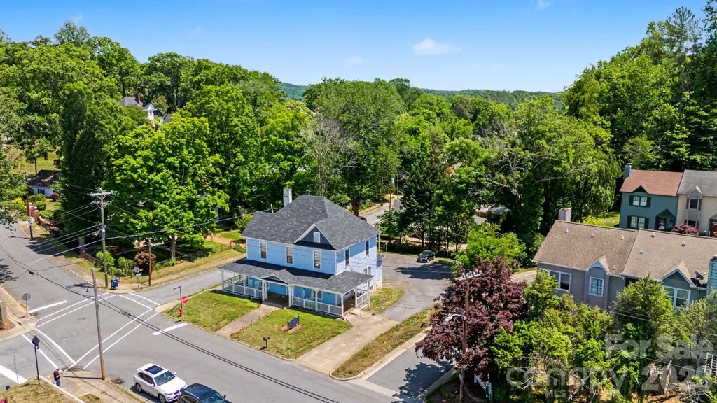 601 College Avenue SW Lenoir NC 28645
