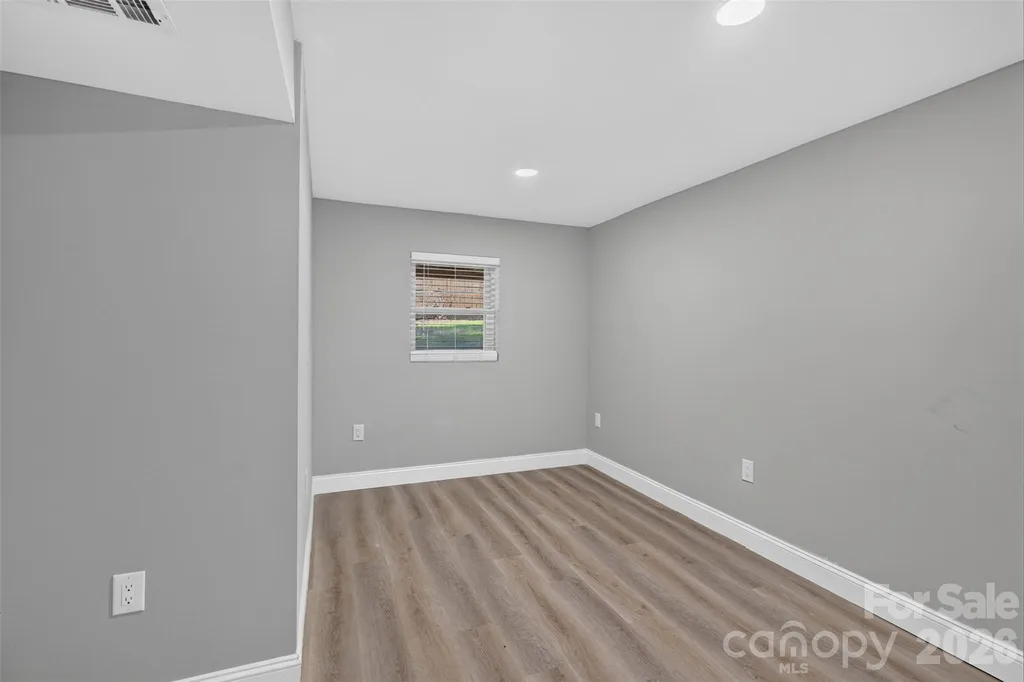 7040 Pear Tree Road Charlotte NC 28216
