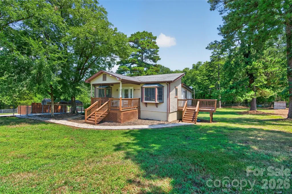 7040 Pear Tree Road Charlotte NC 28216