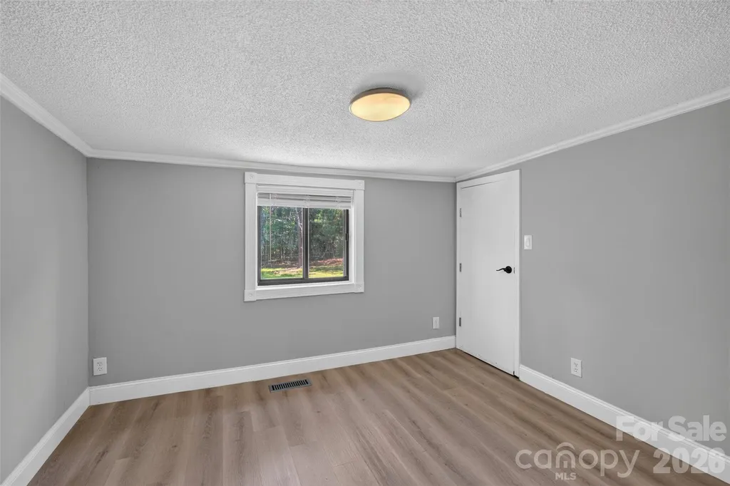 7040 Pear Tree Road Charlotte NC 28216