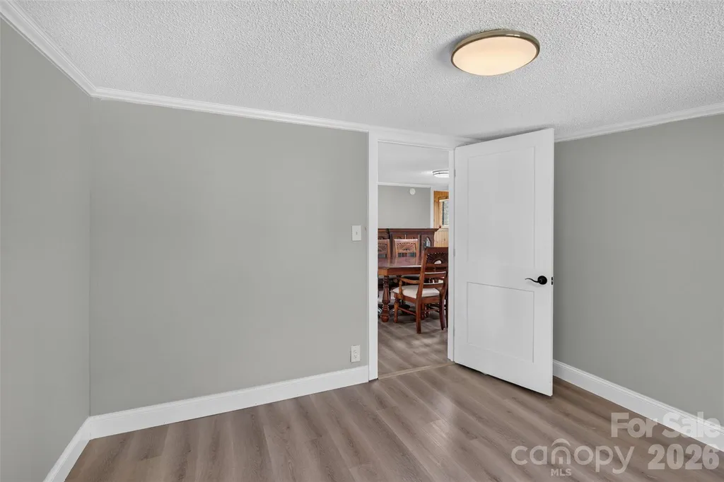 7040 Pear Tree Road Charlotte NC 28216