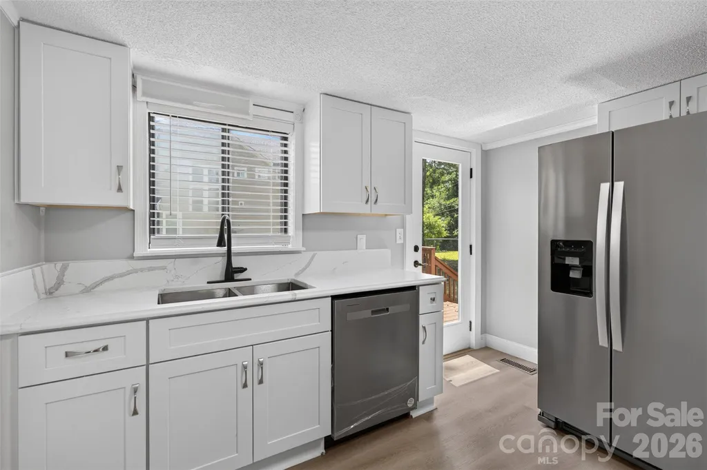 7040 Pear Tree Road Charlotte NC 28216