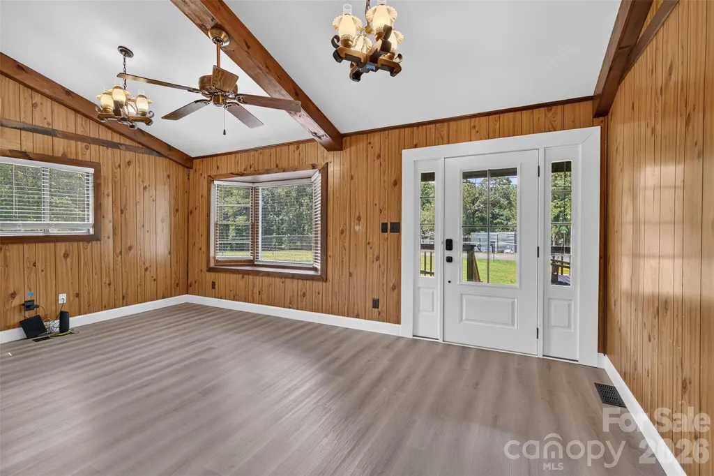 7040 Pear Tree Road Charlotte NC 28216