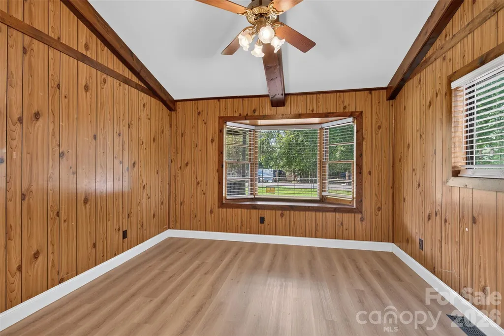 7040 Pear Tree Road Charlotte NC 28216