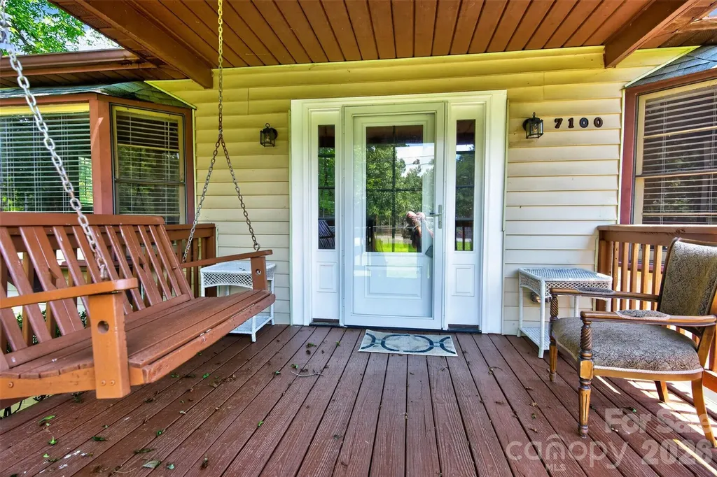 7040 Pear Tree Road Charlotte NC 28216
