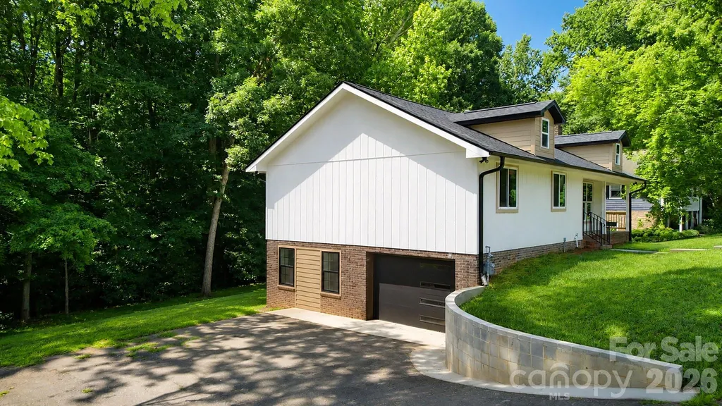 32 Bowen Drive Belmont NC 28012
