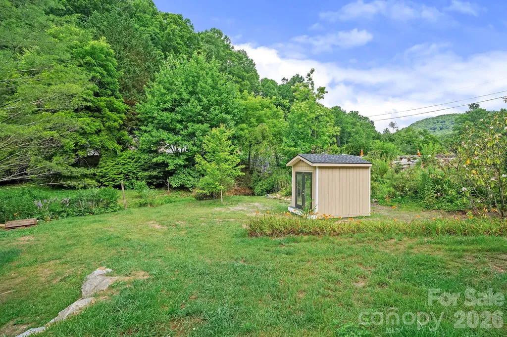 5239 Gerton Highway Gerton NC 28735