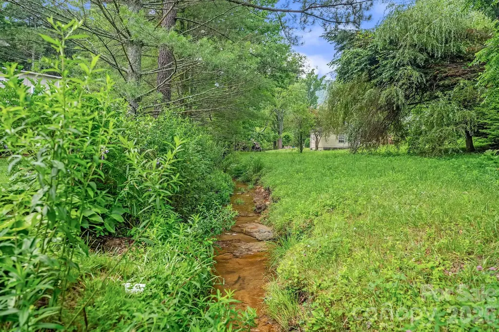 5239 Gerton Highway Gerton NC 28735