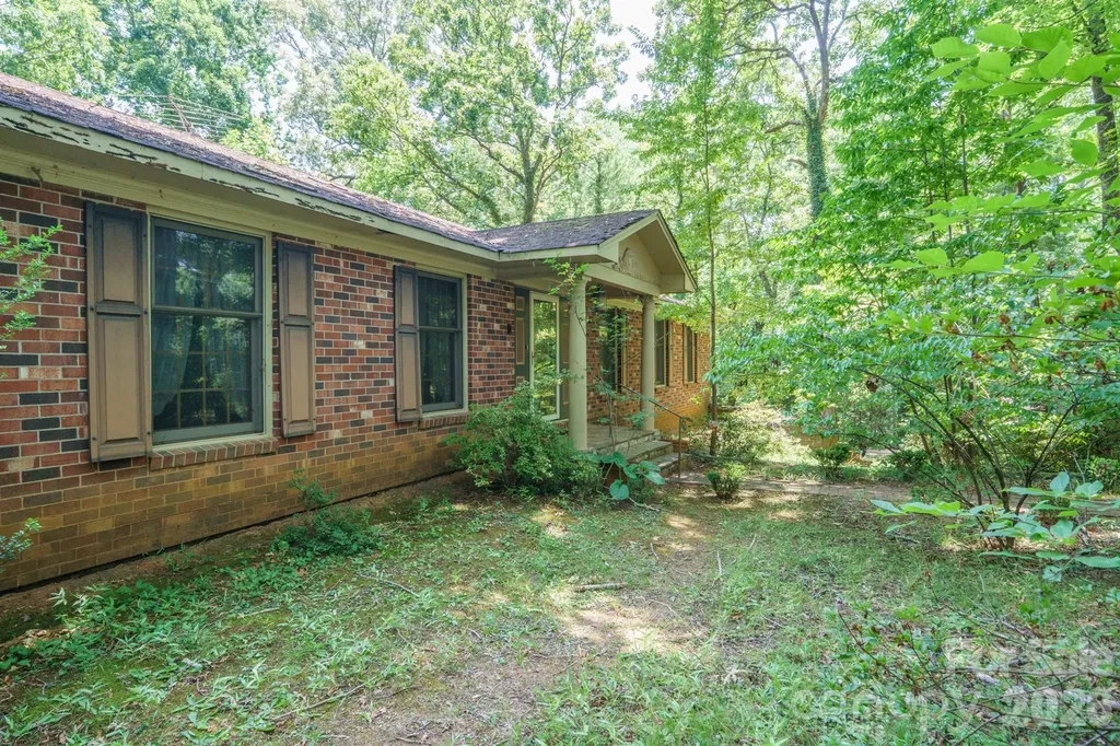 1729 Brentwood Drive Newton NC 28658