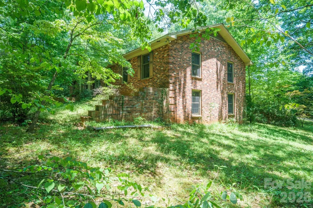 1729 Brentwood Drive Newton NC 28658