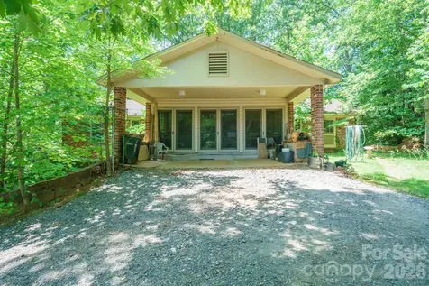 1729 Brentwood Drive Newton NC 28658