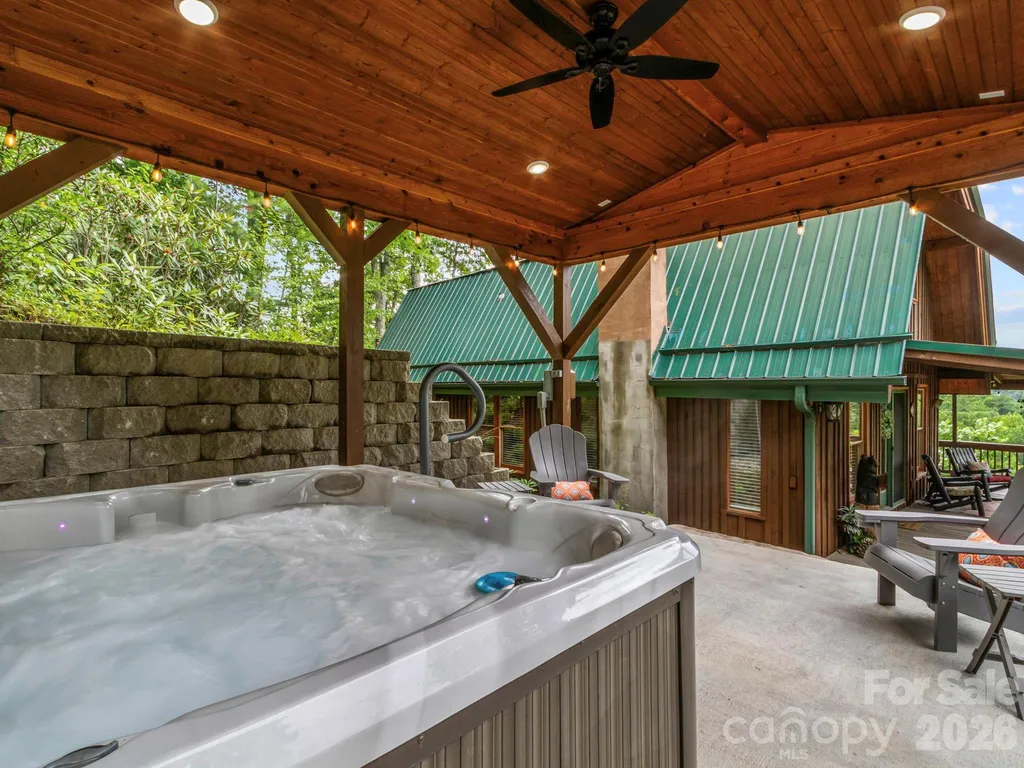 1901 Blue Rock Road Burnsville NC 28714