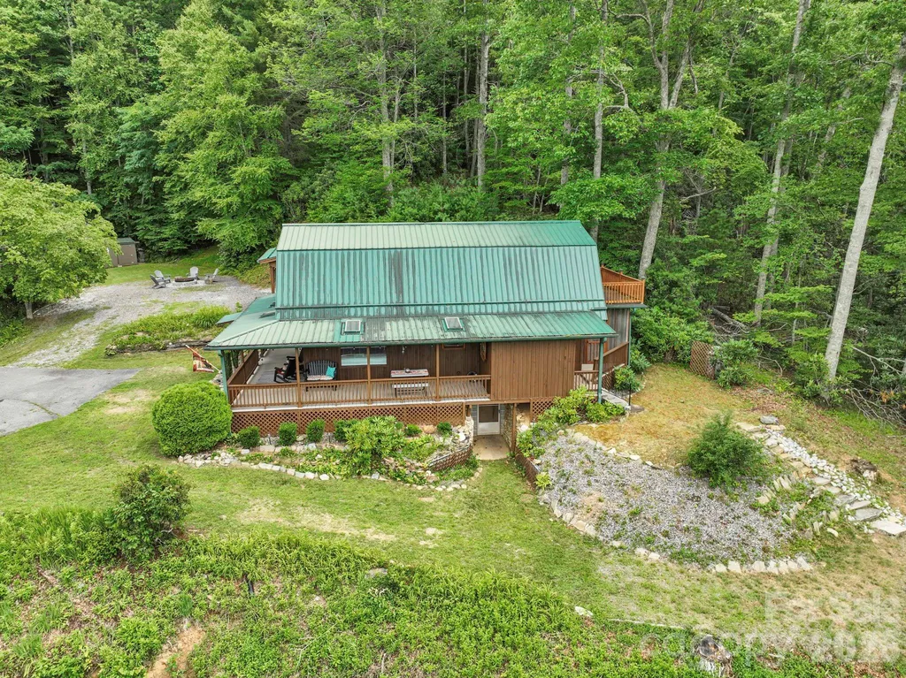 1901 Blue Rock Road Burnsville NC 28714