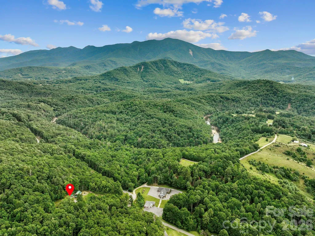 1901 Blue Rock Road Burnsville NC 28714