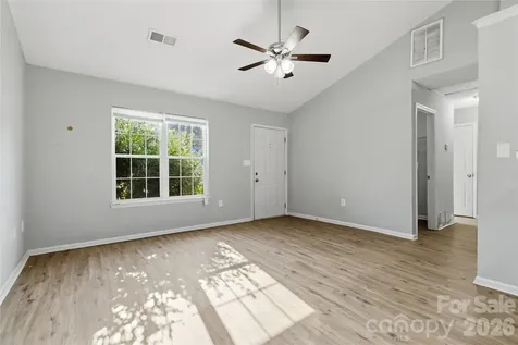 6421 Elgywood Lane Charlotte NC 28213