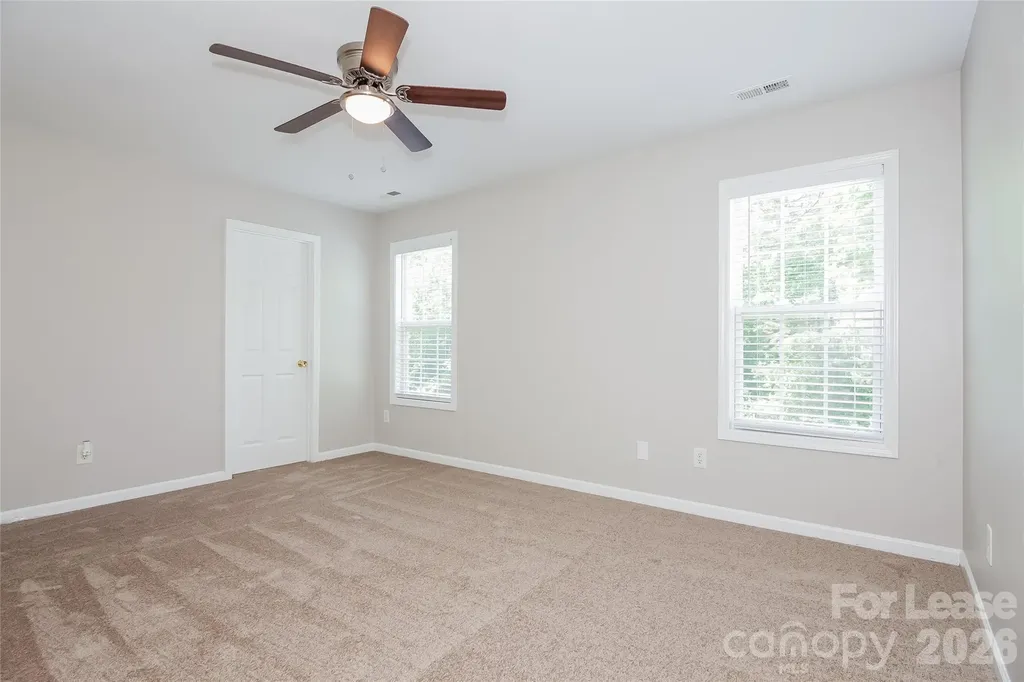 10409 Hugue Way Charlotte NC 28214