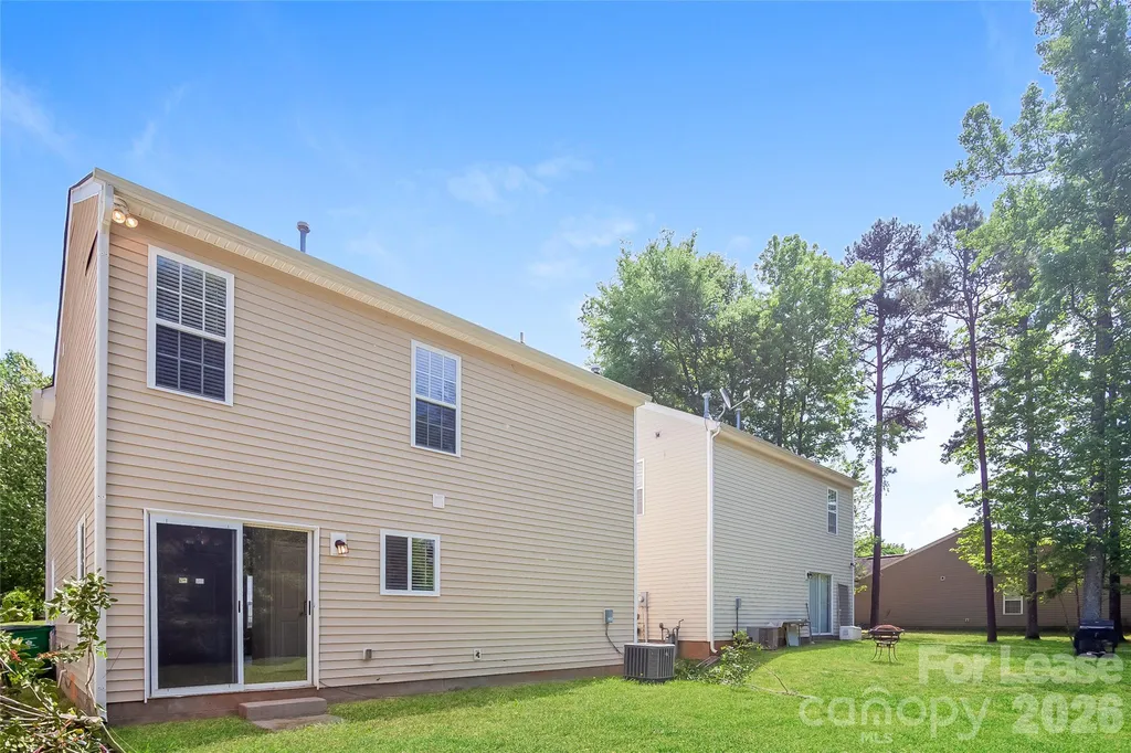 10409 Hugue Way Charlotte NC 28214