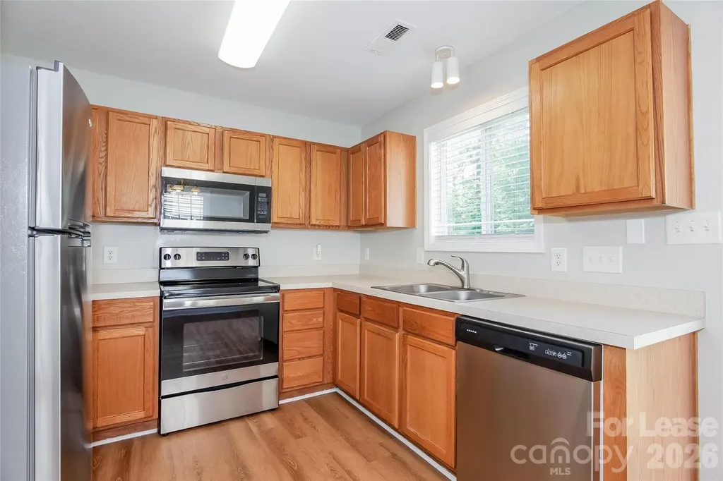 10409 Hugue Way Charlotte NC 28214