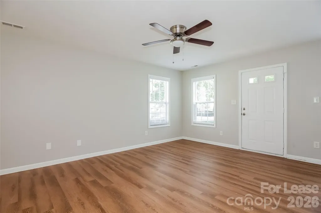 10409 Hugue Way Charlotte NC 28214