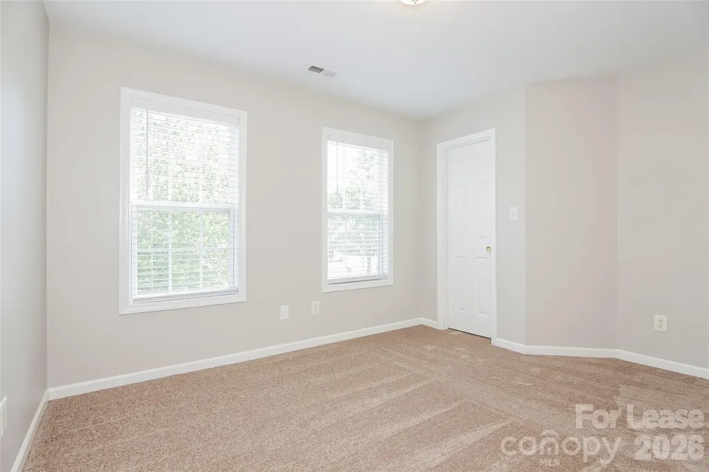 10409 Hugue Way Charlotte NC 28214