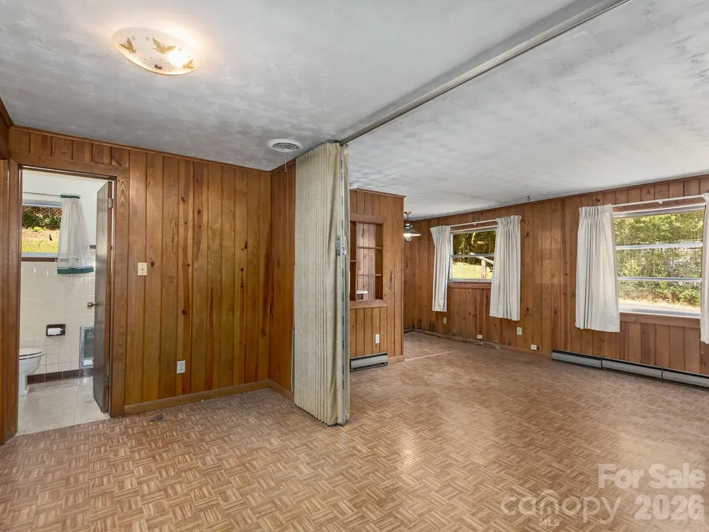 44 Bear Creek Road Asheville NC 28806