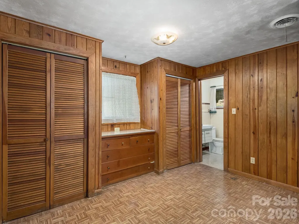 44 Bear Creek Road Asheville NC 28806
